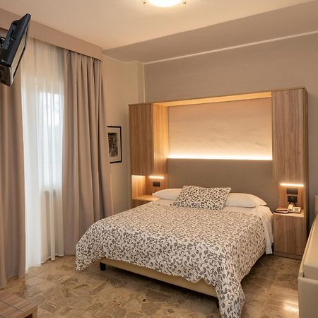 Hotel La Rotonda Cepagatti Dış mekan fotoğraf