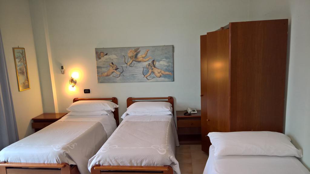 Hotel La Rotonda Cepagatti Dış mekan fotoğraf